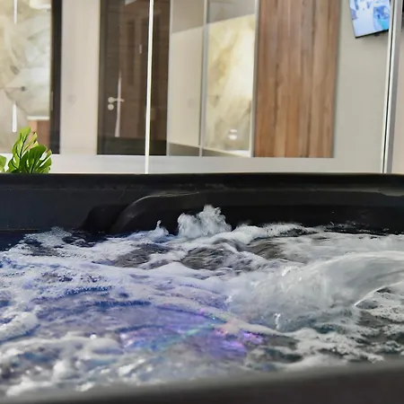 Alight Sauna & Penthouse