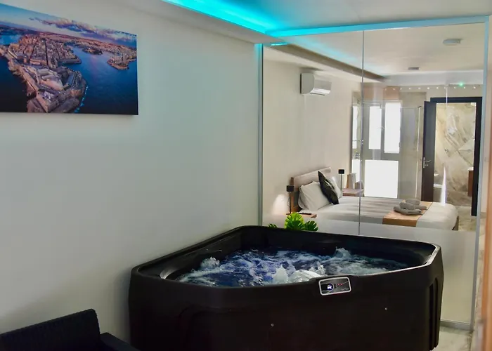 Alight Sauna & Penthouse Apartmán Xewkija