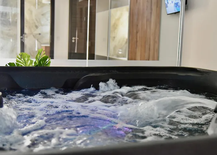 Alight Sauna & Penthouse