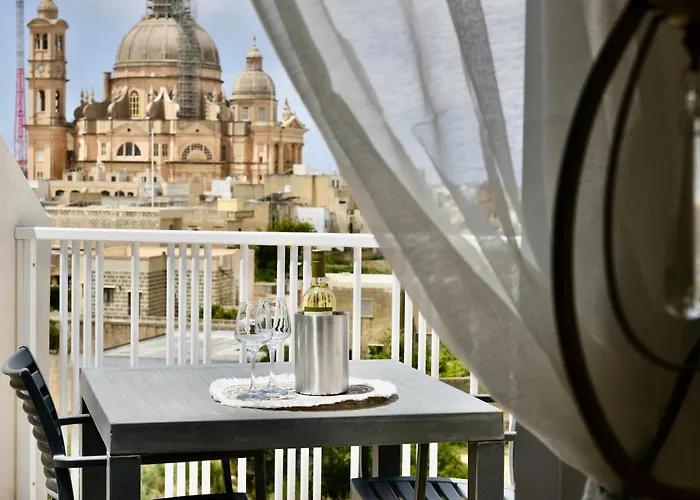 Alight Sauna & Penthouse Apartment *